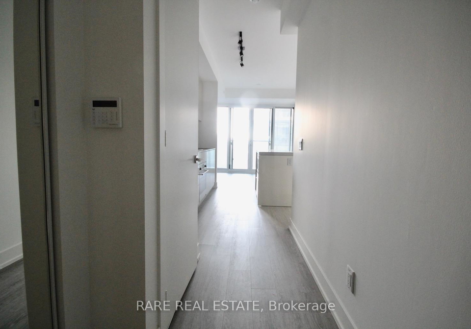 7-grenville-street-toronto-ontario-c12877608