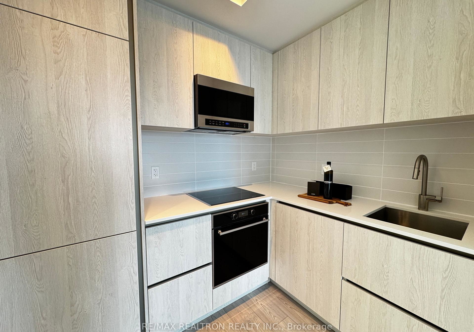 110-broadway-avenue-toronto-ontario-c12878032