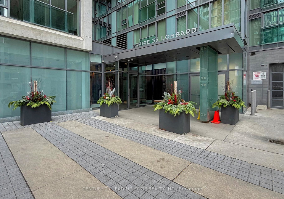 33-lombard-street-toronto-ontario-c12878054