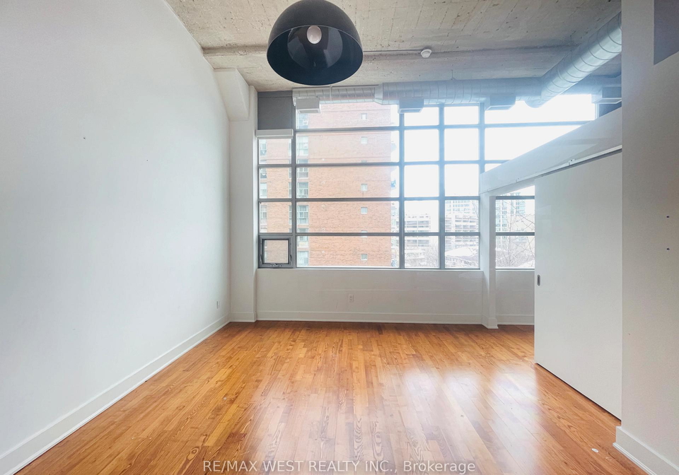 637-lake-shore-boulevard-w-toronto-ontario-c12878234