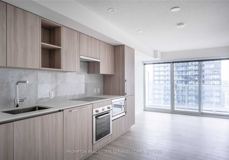 17-bathurst-street-toronto-ontario-c12878400