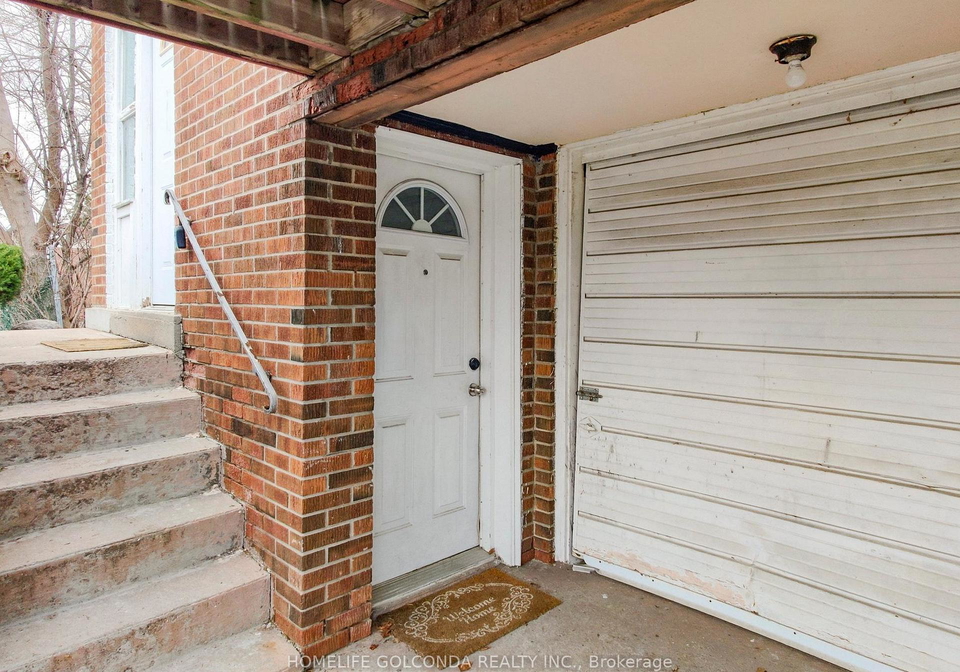 81-sexton-crescent-north-york-ontario-c12878716