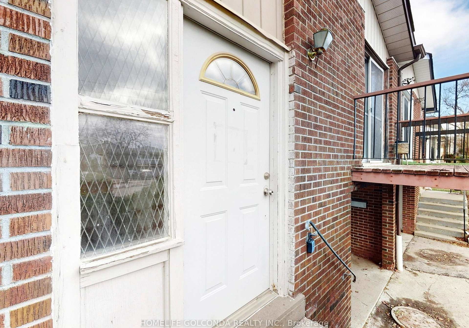 81-sexton-crescent-north-york-ontario-c12878716