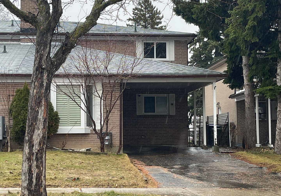 83-painswick-crescent-north-york-ontario-c12878822