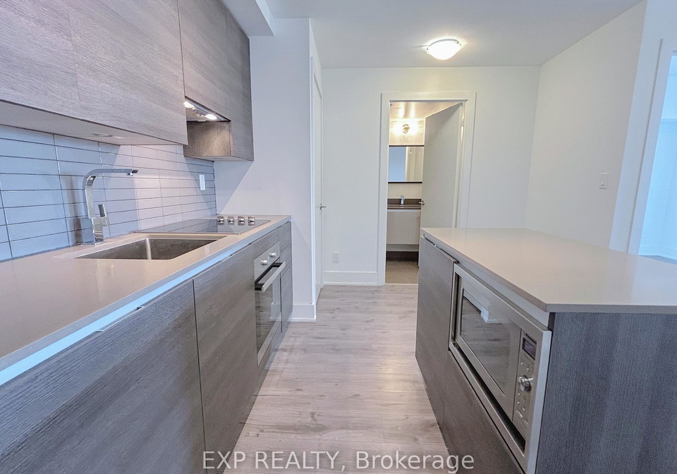 200-bloor-street-w-toronto-ontario-c12879036