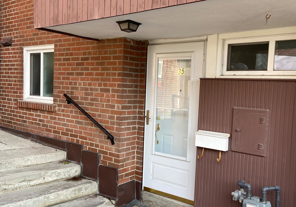 10-esterbrooke-avenue-north-york-ontario-c12879086