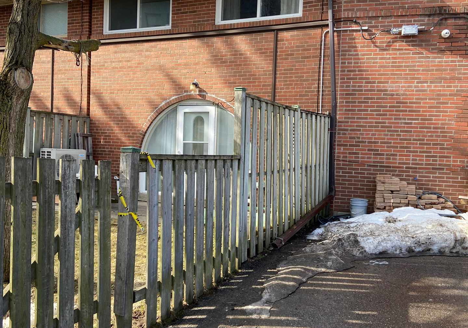10-esterbrooke-avenue-north-york-ontario-c12879086