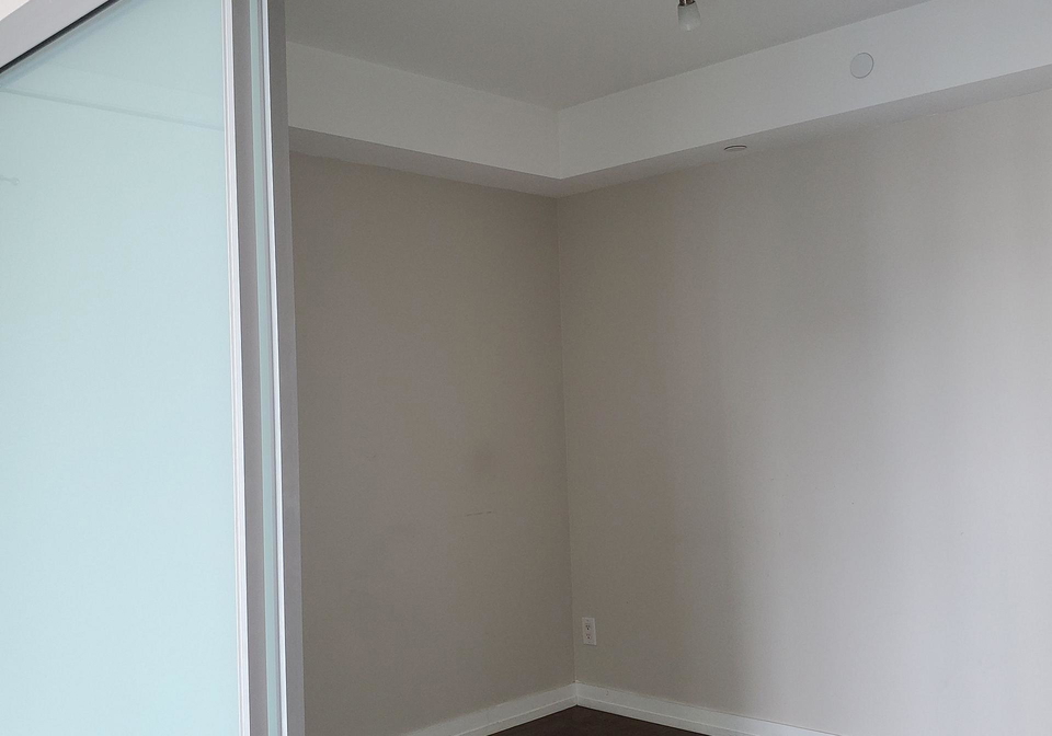 21-widmer-street-toronto-ontario-c12879336