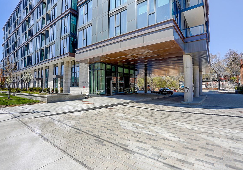 250-lawrence-avenue-w-toronto-ontario-c12880074