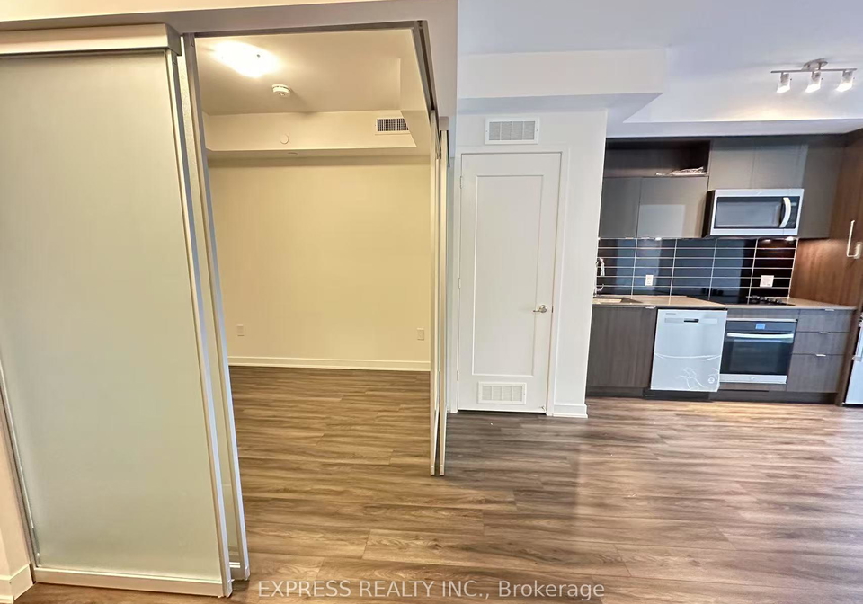 60-princess-street-toronto-ontario-c12880078