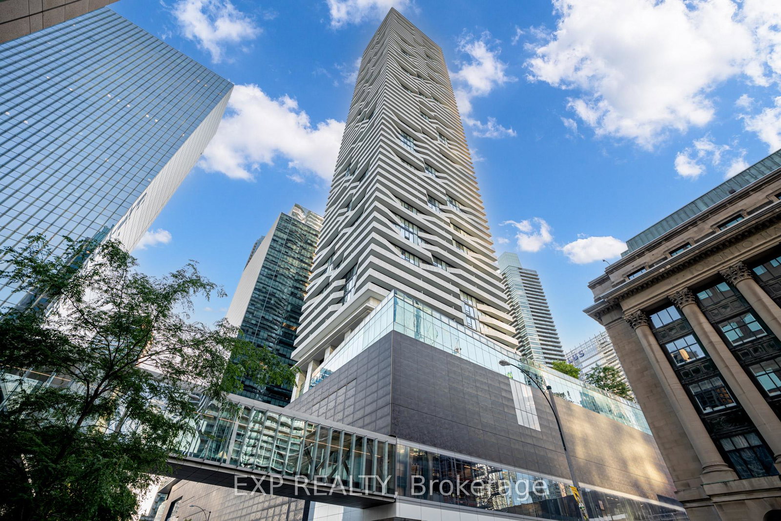 100-harbour-street-toronto-ontario-c12880242