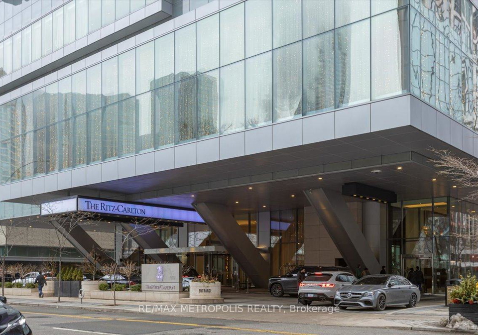 183-wellington-street-w-toronto-ontario-c12880438