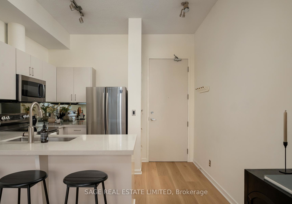 388-richmond-street-w-toronto-ontario-c12880516