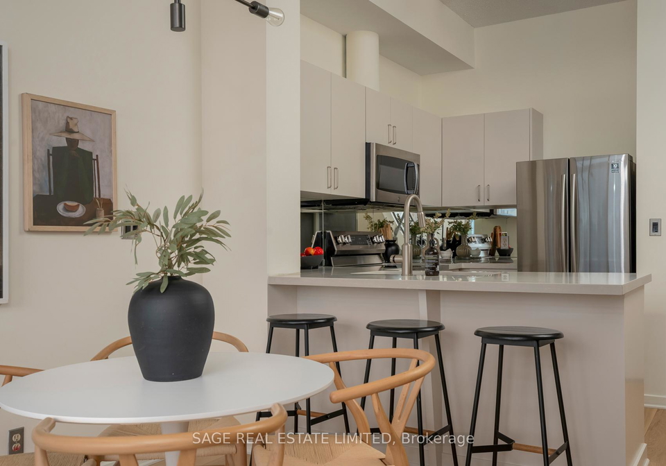 388-richmond-street-w-toronto-ontario-c12880516