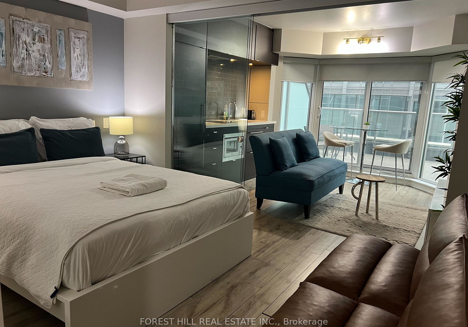 155-yorkville-avenue-toronto-ontario-c12880746