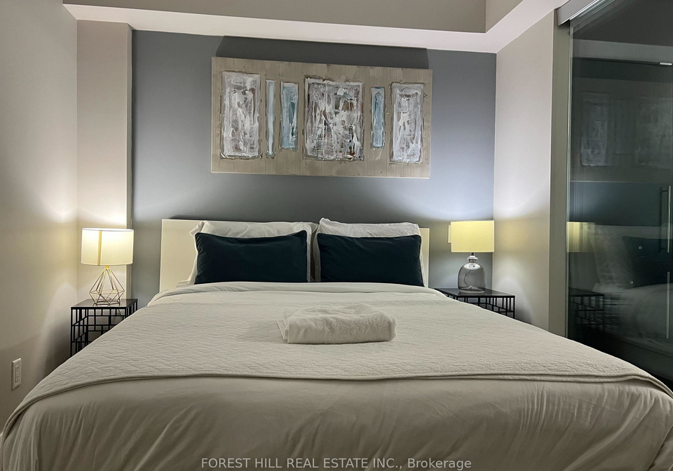 155-yorkville-avenue-toronto-ontario-c12880746