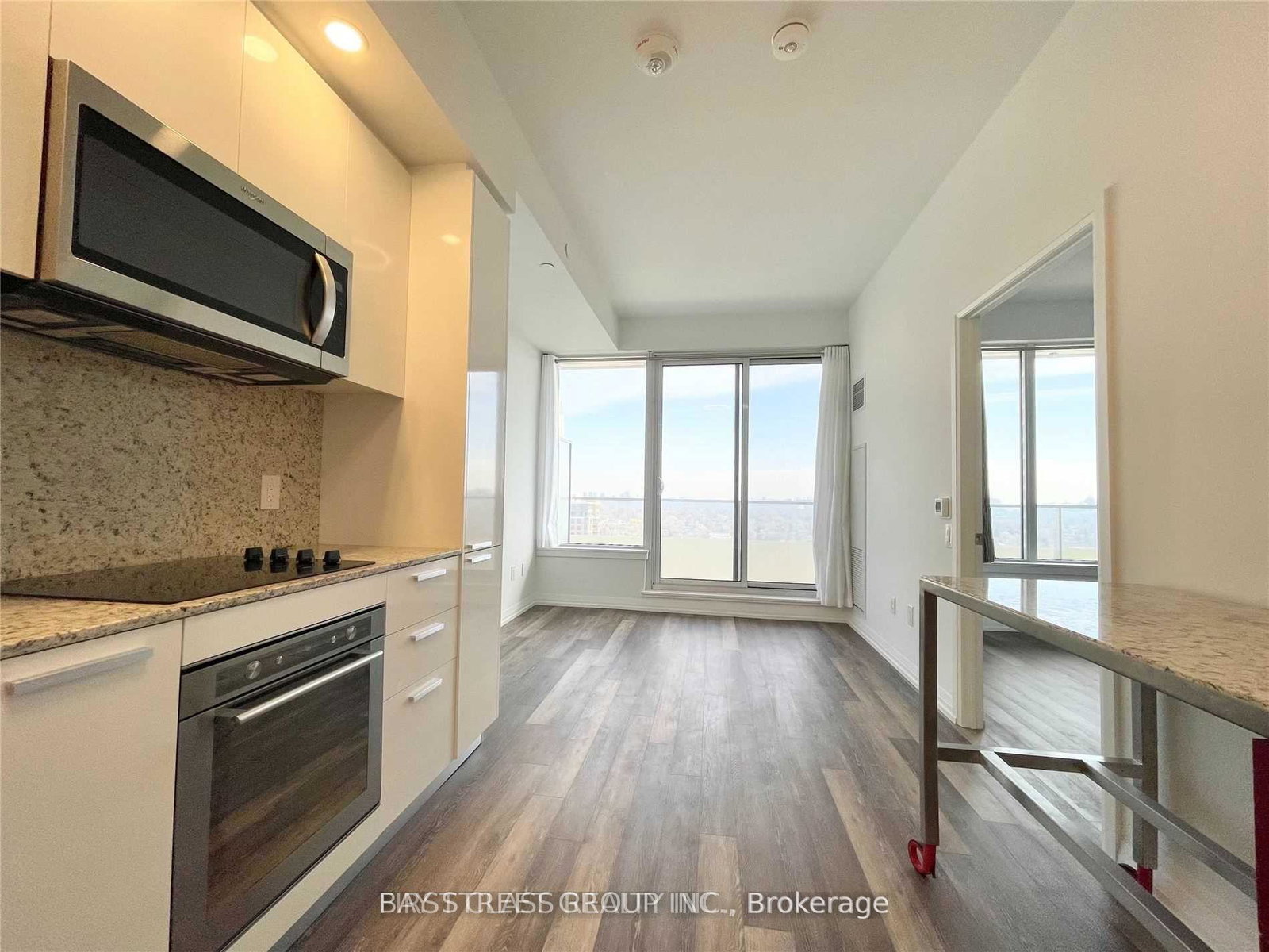 75-canterbury-place-toronto-ontario-c12880826