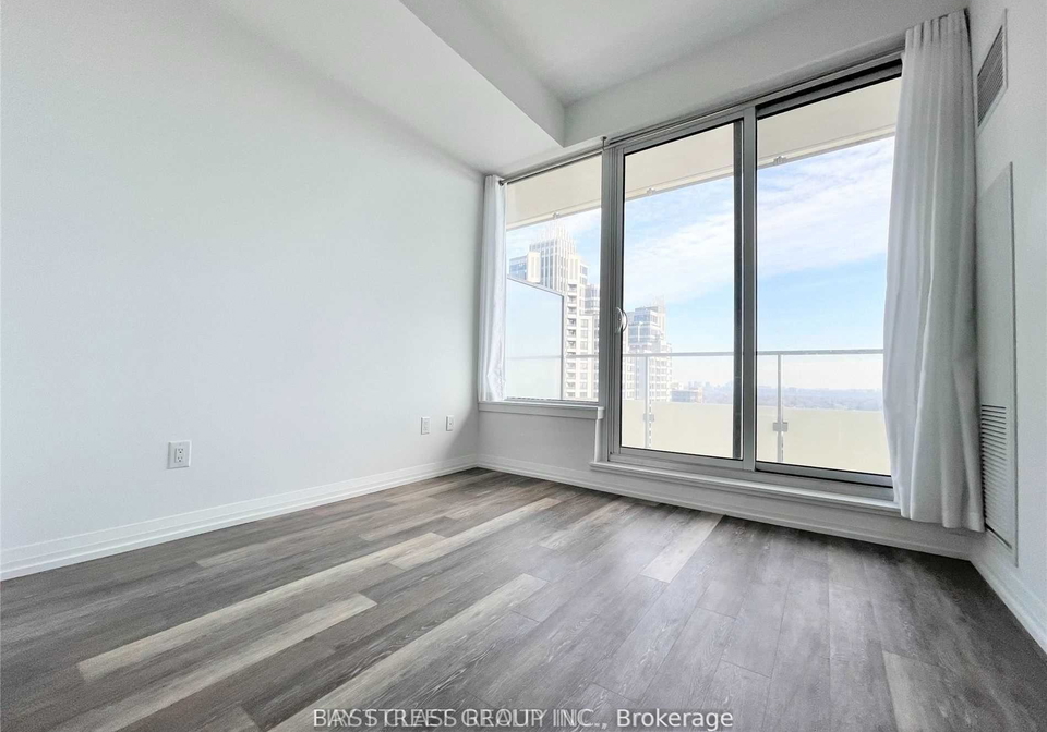 75-canterbury-place-toronto-ontario-c12880826