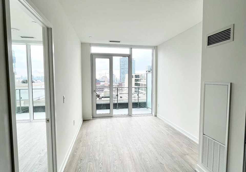 60-princess-street-toronto-ontario-c12880880