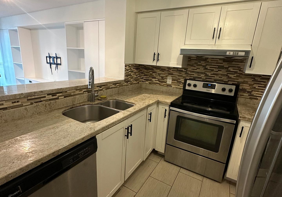 28-pemberton-avenue-north-york-ontario-c12880924