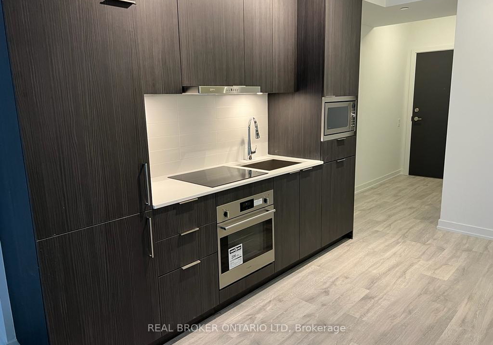 7-golden-lion-heights-north-york-ontario-c12881458