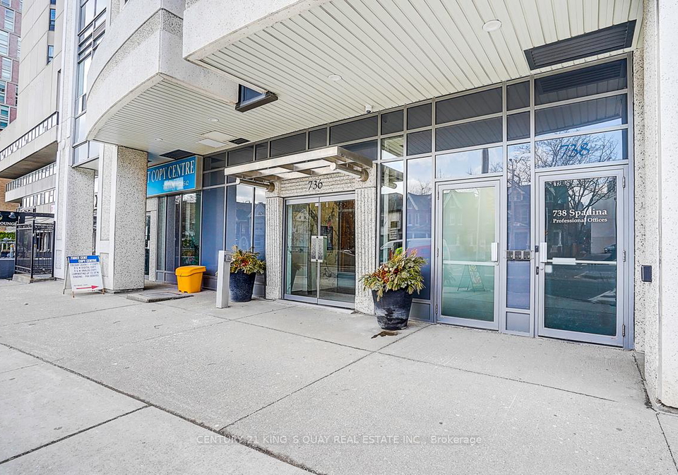 736-spadina-avenue-toronto-ontario-c12881500