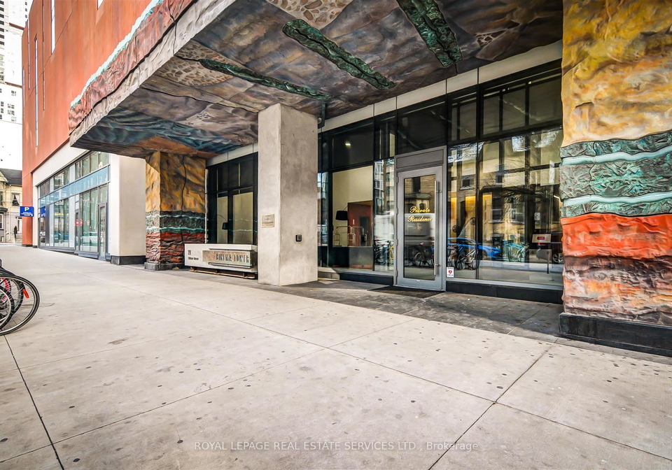 21-widmer-street-toronto-ontario-c12881582