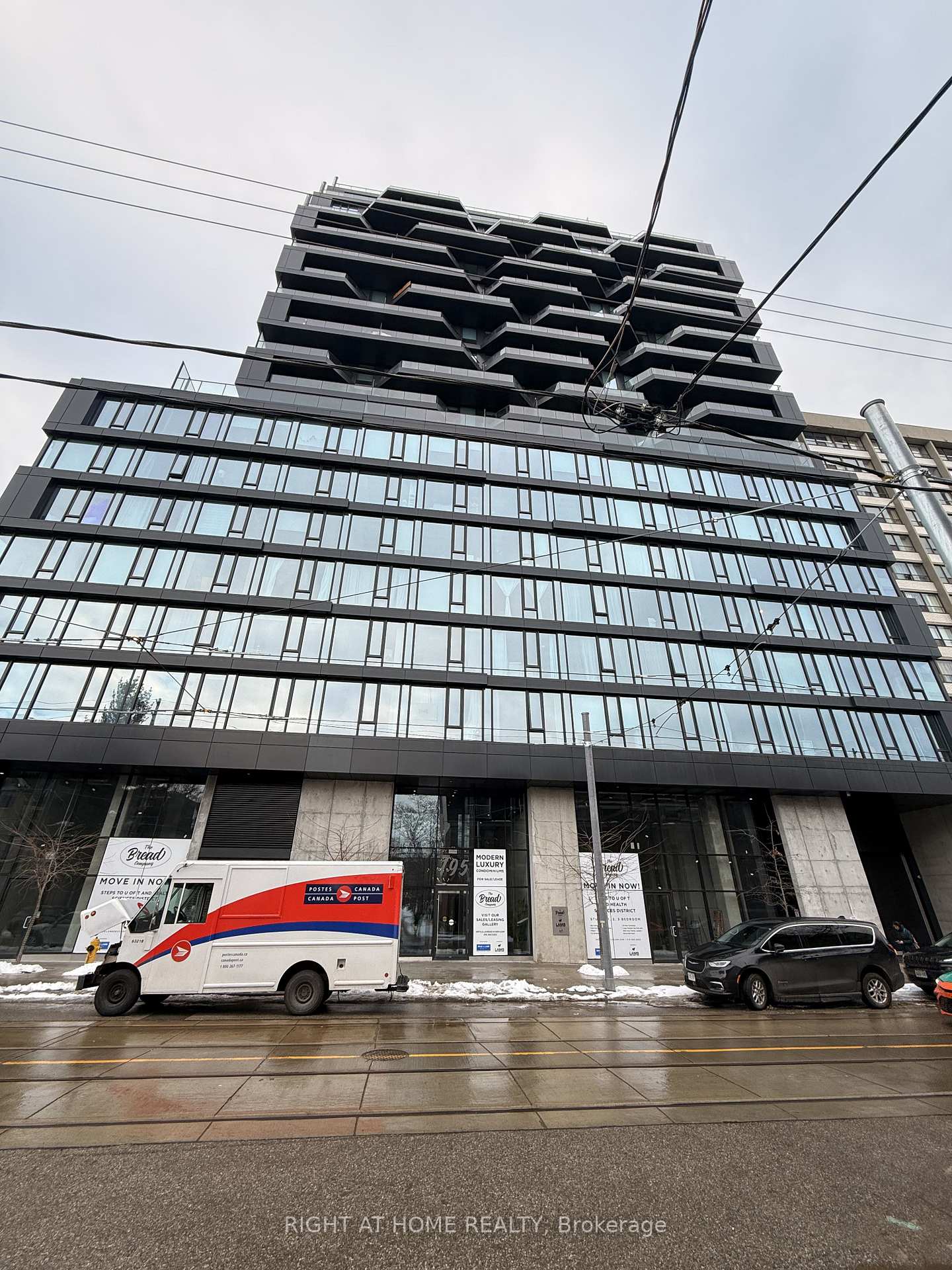 195-mccaul-street-toronto-ontario-c12881846