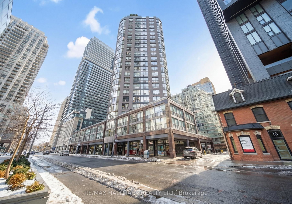 24-wellesley-street-w-toronto-ontario-c12881936