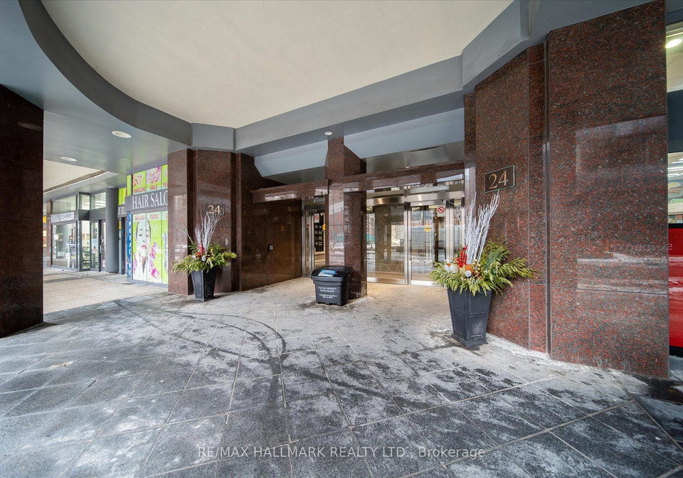 24-wellesley-street-w-toronto-ontario-c12881936