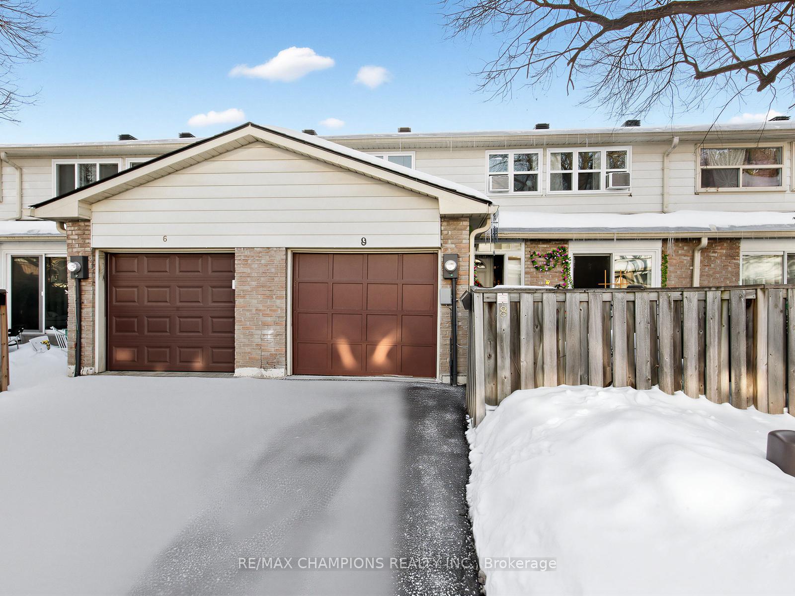 8-cliff-fernway-north-york-ontario-c12882200
