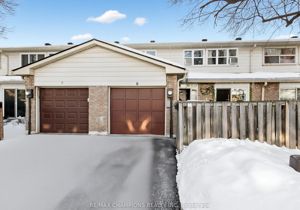8-cliff-fernway-north-york-ontario-c12882200