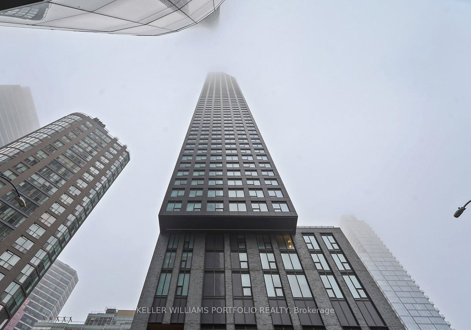 8-wellesley-street-w-toronto-ontario-c12882348