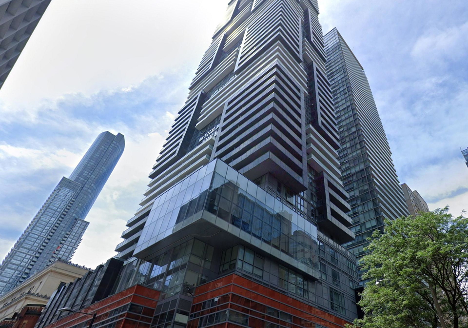 7-grenville-street-toronto-ontario-c12882524