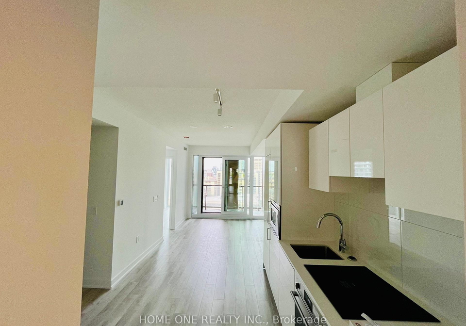 238-simcoe-street-toronto-ontario-c12882614