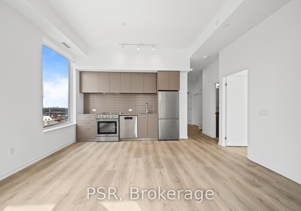 101-roehampton-avenue-toronto-ontario-c12882812