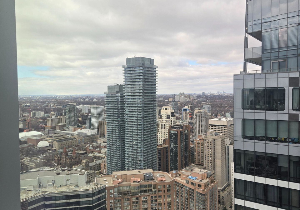 8-wellesley-street-w-toronto-ontario-c12882906