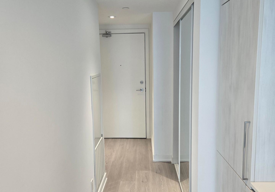 8-wellesley-street-w-toronto-ontario-c12882906