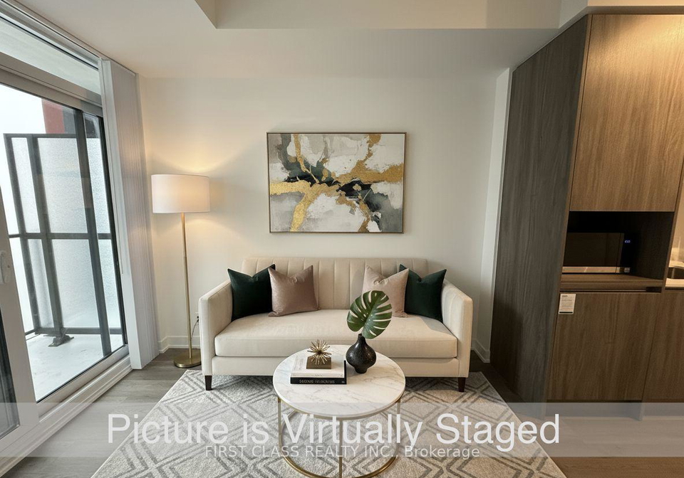 180-front-street-e-toronto-ontario-c12882958