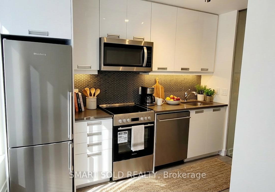 99-john-street-toronto-ontario-c12882972