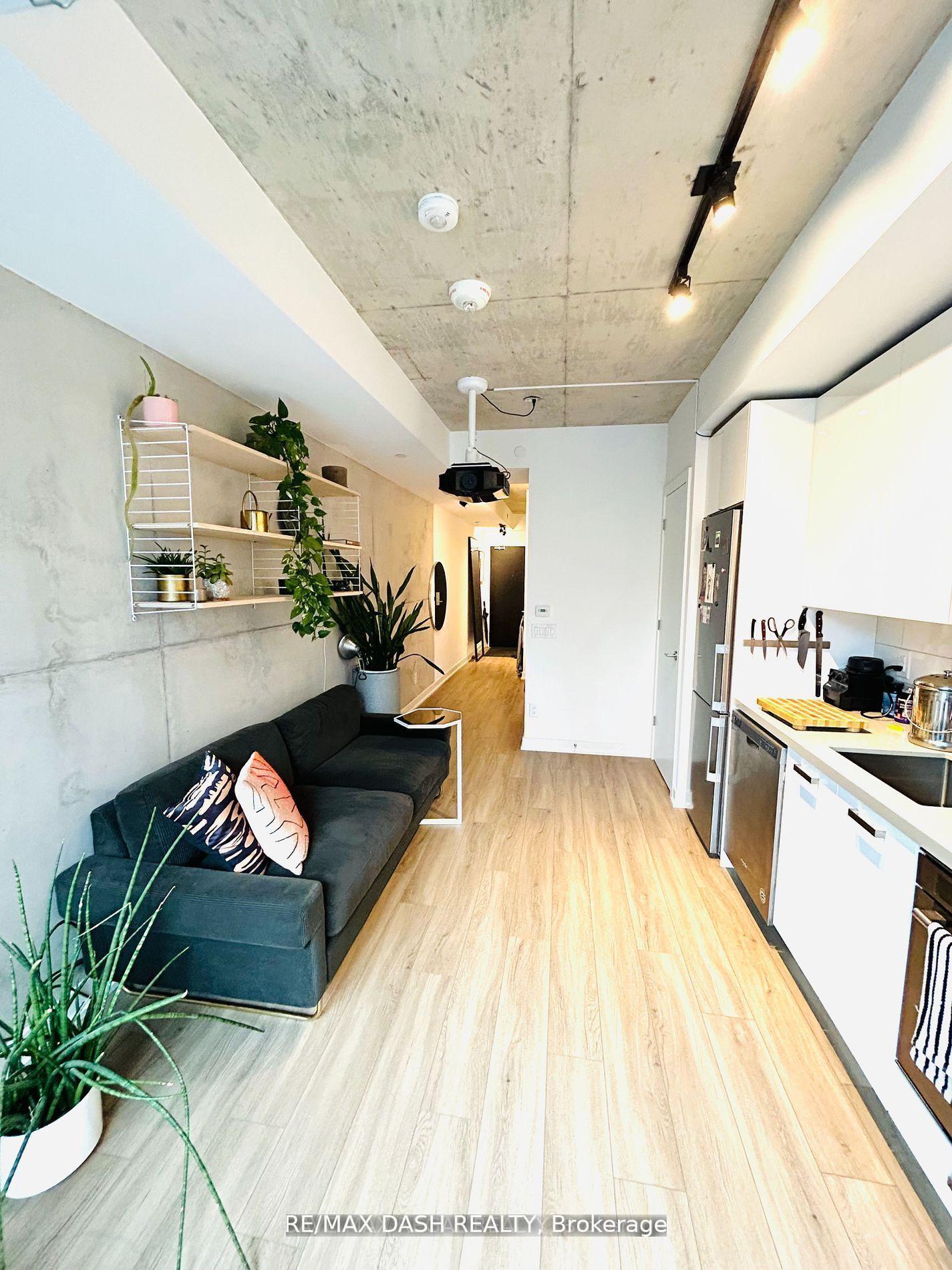 458-richmond-street-w-toronto-ontario-c12883084