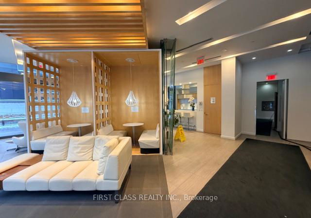 45-charles-street-e-toronto-ontario-c12883162