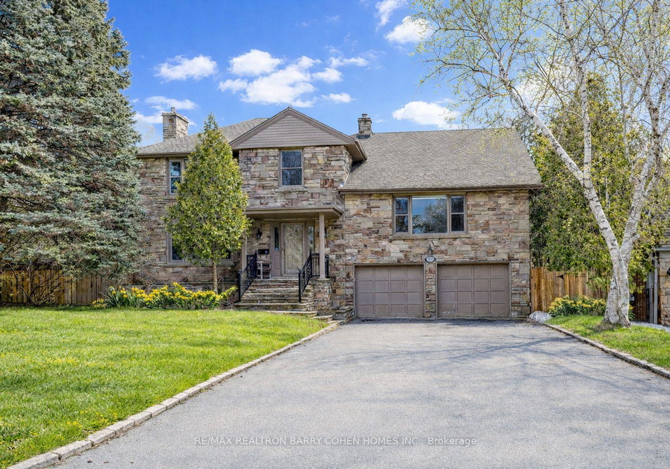 19-lower-links-road-north-york-ontario-c12883288