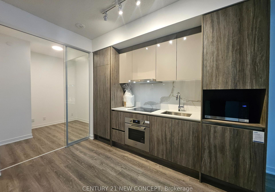180-front-street-e-toronto-ontario-c12883412