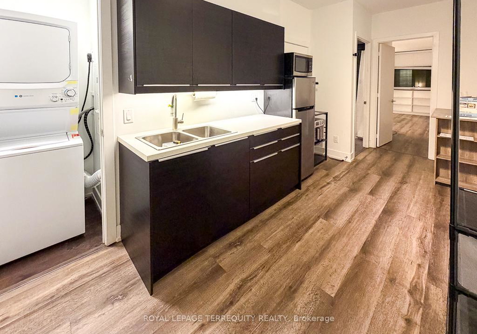 7-grenville-street-toronto-ontario-c12883568