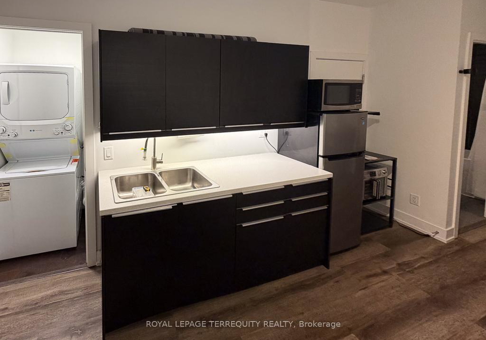 7-grenville-street-toronto-ontario-c12883568