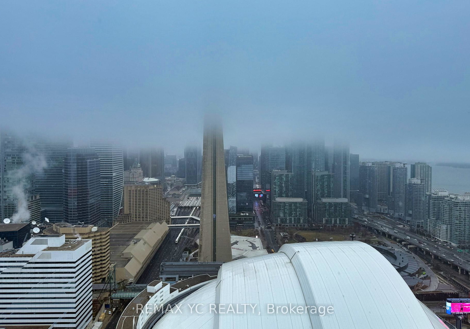 1-concord-city-place-way-toronto-ontario-c12883702