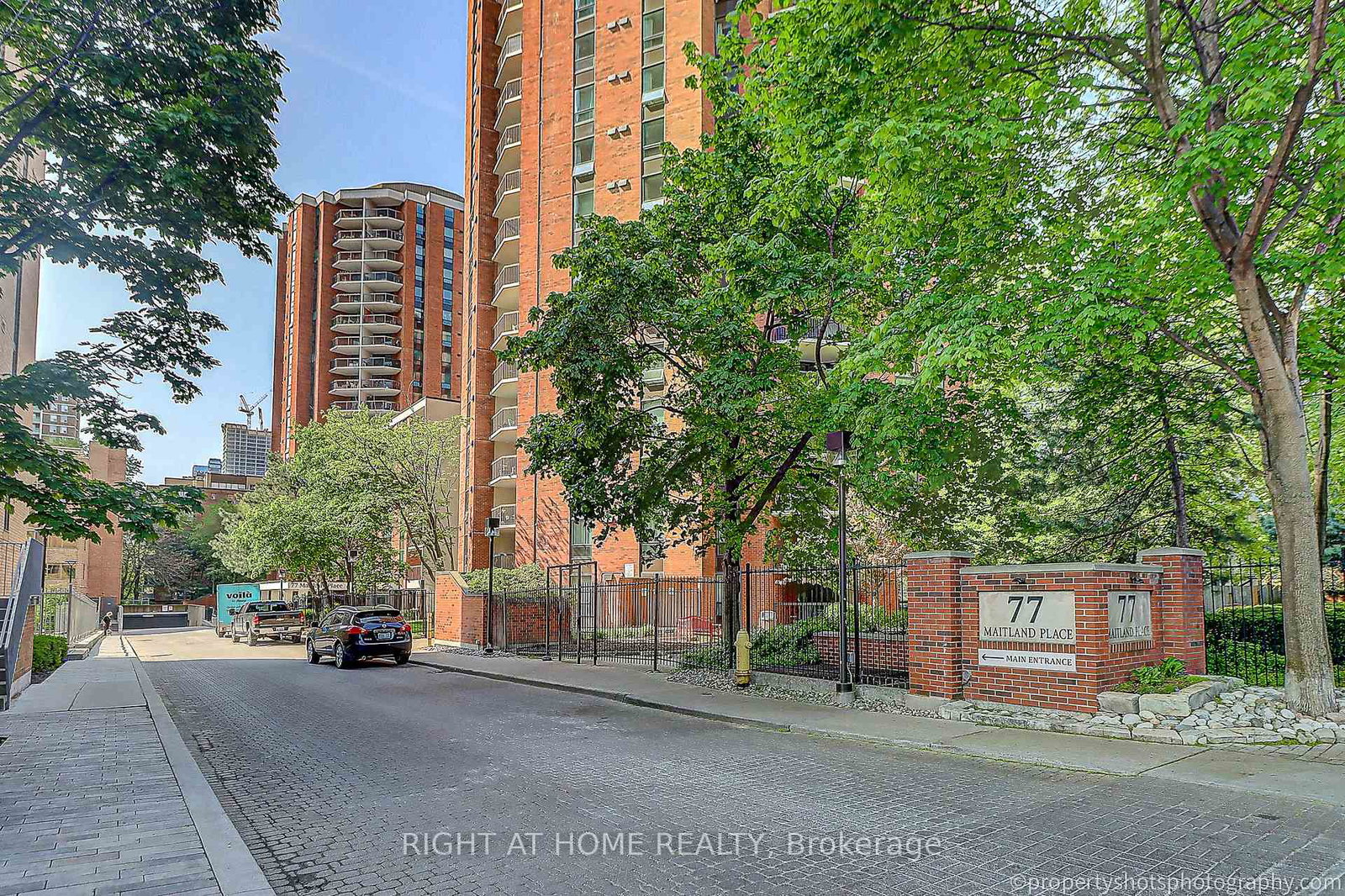 77-maitland-place-toronto-ontario-c12883730