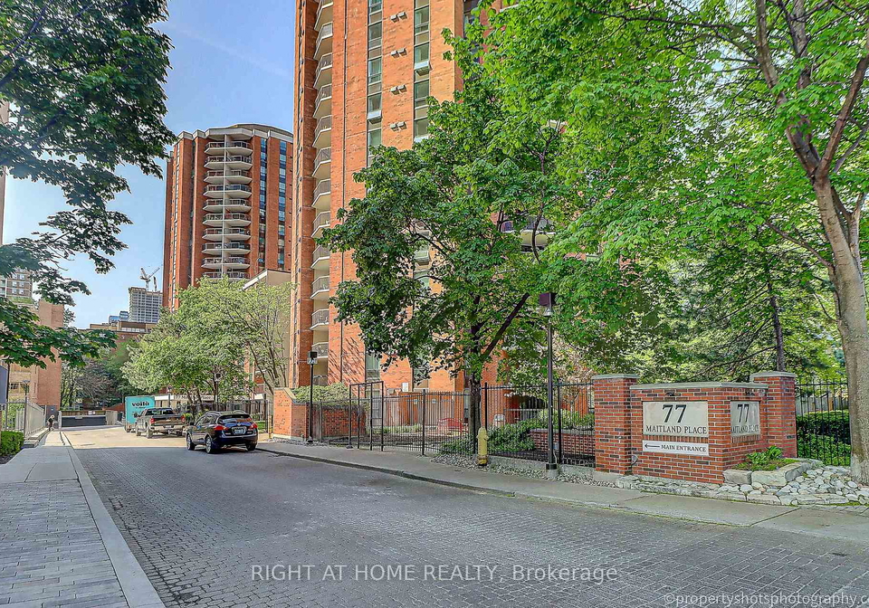 77-maitland-place-toronto-ontario-c12883730