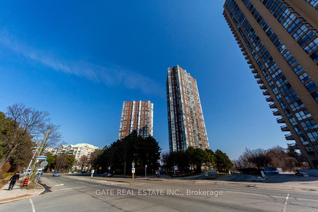 7-concorde-place-north-york-ontario-c12883828